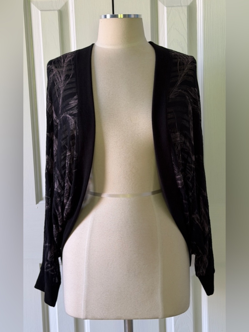 Freeloader Black Sheer Feather Print Kimono Cardigan Lightweight Size M